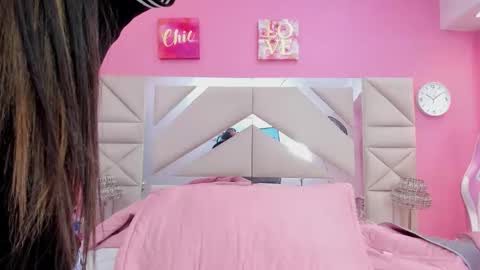 juliana_diamond_ online show from 05/14/26, 03:24