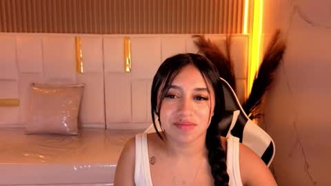 Snapshot of juliana_tx chatting on 03/03/26, 03:01 Online 2200 to 600 online show from 03/03/26, 03:01