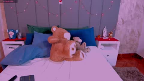 Snapshot of julianamiller chatting on 01/03/25, 04:22 juli online show from 01/03/25, 04:22