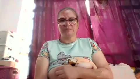 julianaputa online show from 06/19/26, 01:59