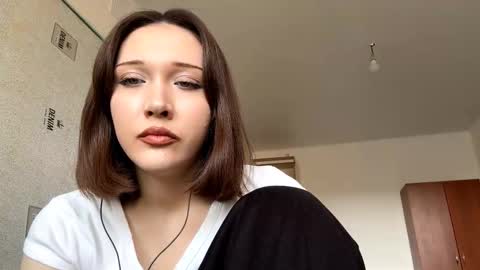 Snapshot of julianbatman chatting on 03/15/26, 08:09 Kira online show from 03/15/26, 08:09