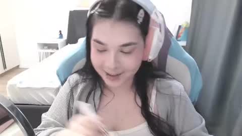 MIa online show from 06/14/26, 09:22