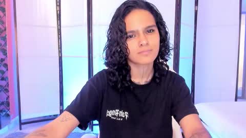 julianne_7 online show from 02/09/26, 08:35