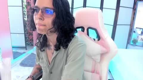 julianne_7 online show from 02/23/26, 08:50