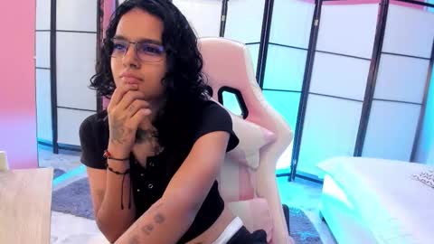 julianne_7 online show from 02/28/26, 08:32