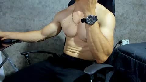 Snapshot of juliansexxx16 chatting on 10/24/25, 11:23 Julian online show from 10/24/25, 11:23