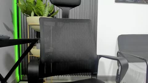 Julian online show from 03/03/26, 11:54