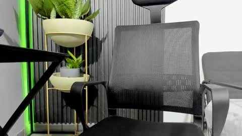 Julian online show from 03/11/26, 11:44