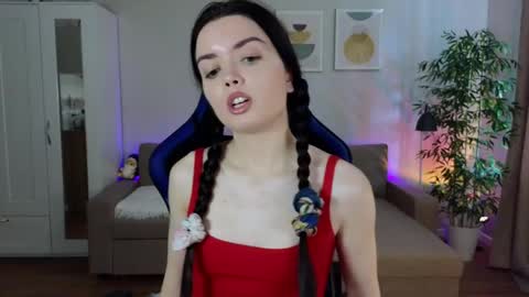 Julia online show from 05/09/26, 07:13