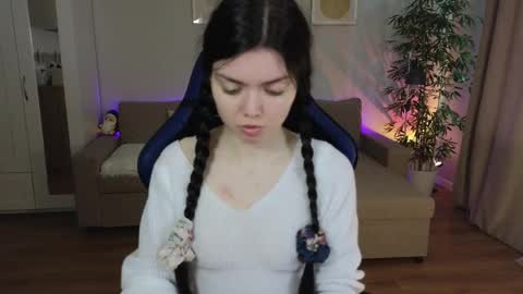 Julia online show from 05/23/26, 07:56