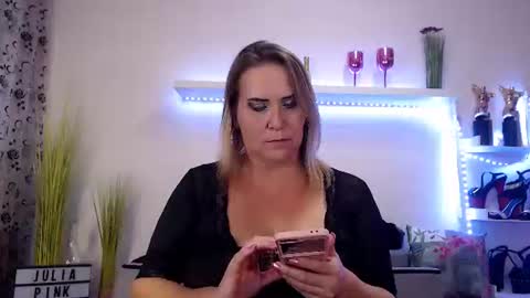 Julia online show from 04/09/26, 09:42