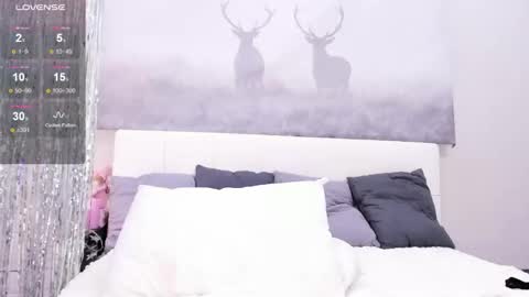 Snapshot of juliavangg_19 chatting on 02/20/25, 06:39 Julls online show from 02/20/25, 06:39