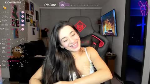 Snapshot of julidavila chatting on 02/11/25, 03:40 Jeimy Help me to reach 100 thumbs up online show from 02/11/25, 03:40