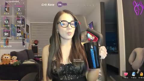 Snapshot of julidavila chatting on 10/29/25, 11:06 Jeimy Help me to reach 100 thumbs up online show from 10/29/25, 11:06