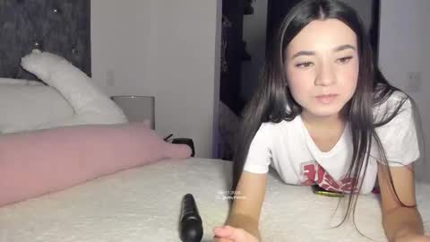 Jeimy Help me to reach 100 thumbs up online show from 03/12/26, 12:06