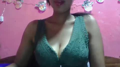 julie0612 online show from 12/21/25, 10:55