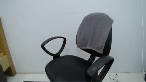 Snapshot of julie9x chatting on 10/03/25, 09:34 julie9x online show from 10/03/25, 09:34