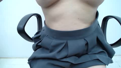 Snapshot of julie9x chatting on 11/08/25, 09:13 julie9x online show from 11/08/25, 09:13