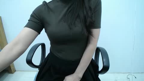 Snapshot of julie9x chatting on 11/22/25, 09:03 julie9x online show from 11/22/25, 09:03