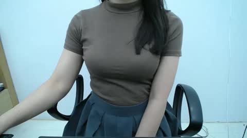 Snapshot of julie9x chatting on 11/29/25, 11:52 julie9x online show from 11/29/25, 11:52