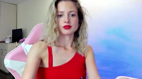 Julie online show from 09/13/25, 03:45