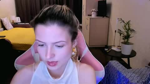 Julie online show from 03/21/26, 03:15