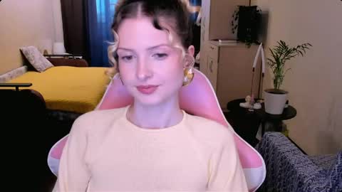 Julie online show from 05/17/26, 01:29