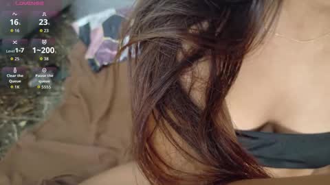 Snapshot of julie_vixen chatting on 11/12/25, 11:47 julie_vixen online show from 11/12/25, 11:47