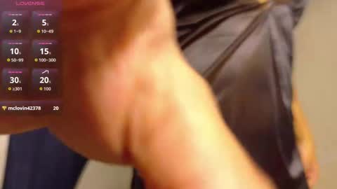 Snapshot of julie_vixen chatting on 11/27/25, 12:29 julie_vixen online show from 11/27/25, 12:29