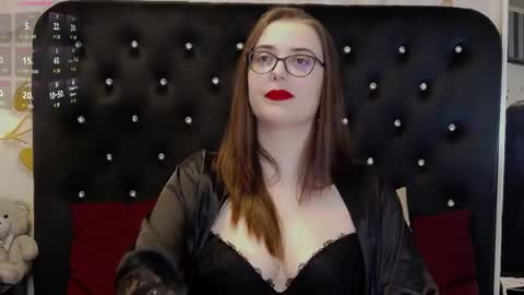 Julia online show from 05/05/26, 05:04
