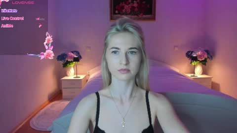 julieblazex online show from 06/07/26, 07:39