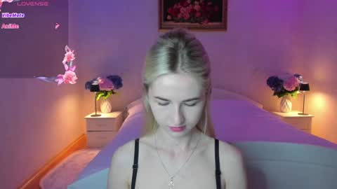 julieblazex online show from 06/15/26, 08:55