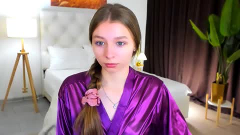 juliedaniel online show from 09/25/25, 08:18