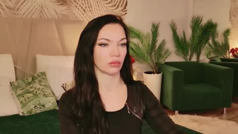 Snapshot of juliehill chatting on 02/18/26, 07:26 juliehill online show from 02/18/26, 07:26