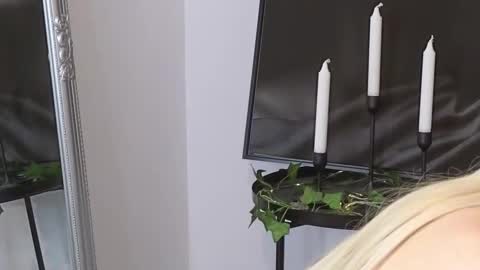 Snapshot of juliejuliette chatting on 02/25/25, 12:58 Julia online show from 02/25/25, 12:58