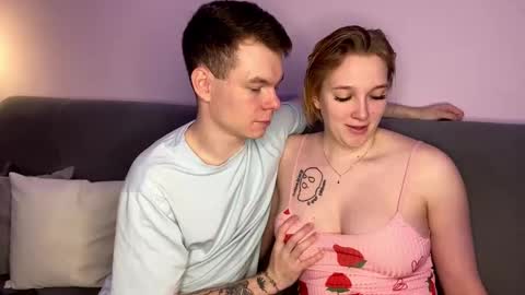 Snapshot of julielourens chatting on 09/22/25, 07:10 Julie and Thomas online show from 09/22/25, 07:10