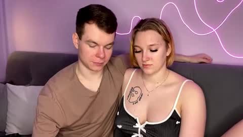 Snapshot of julielourens chatting on 10/04/25, 08:12 Julie and Thomas online show from 10/04/25, 08:12