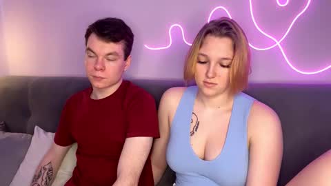 Snapshot of julielourens chatting on 10/22/25, 08:14 Julie and Thomas online show from 10/22/25, 08:14