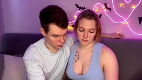 Snapshot of julielourens chatting on 10/24/25, 09:17 Julie and Thomas online show from 10/24/25, 09:17