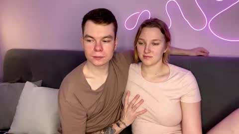 Snapshot of julielourens chatting on 11/21/25, 08:13 Julie and Thomas online show from 11/21/25, 08:13