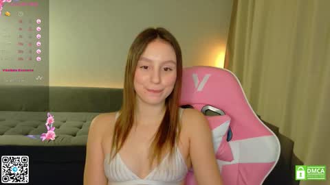 julieqt online show from 12/19/25, 03:57