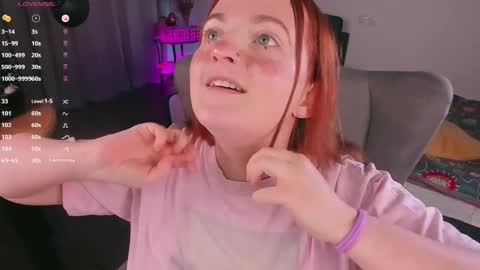 Snapshot of juliet_schoolgirl chatting on 12/24/24, 10:49 Juliet online show from 12/24/24, 10:49