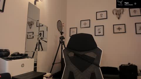 Snapshot of juliet_sourire chatting on 01/25/25, 06:12 juliet_sourire online show from 01/25/25, 06:12