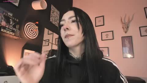 Snapshot of juliet_sourire chatting on 04/27/26, 12:47 juliet_sourire online show from 04/27/26, 12:47