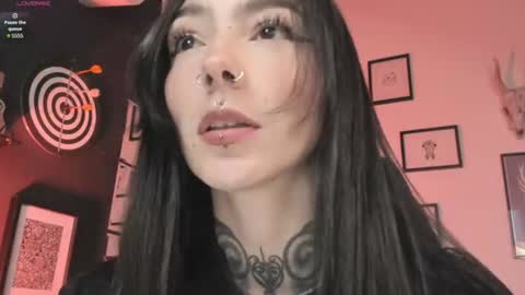 Snapshot of juliet_sourire chatting on 06/25/26, 03:49 juliet_sourire online show from 06/25/26, 03:49