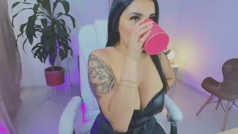 Julieta92  online show from 04/11/26, 10:03