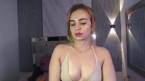 julieta__fox_ online show from 10/21/25, 03:18