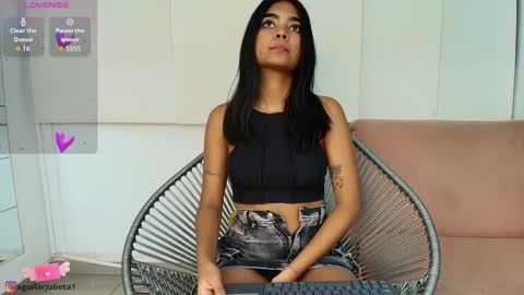 Juli online show from 01/04/25, 07:23