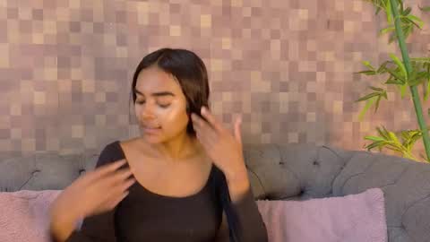 Juli online show from 10/20/25, 08:42