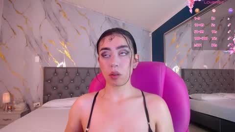 Snapshot of julieta_de_los_angeles chatting on 02/17/25, 03:36 Julieta online show from 02/17/25, 03:36